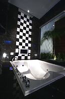 THE YORKER De'luxe Motel