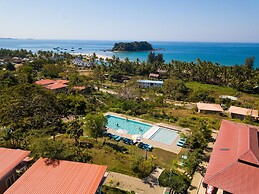 Lover View Pool Bar & Bungalows