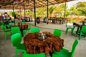 Lover View Pool Bar & Bungalows