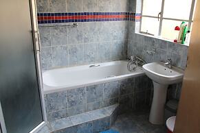 Borrowdale Ground Floor with Poolview