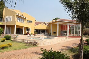 Borrowdale Ground Floor with Poolview