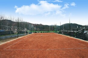 Forest of Color Pension