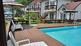 Forest of Color Pension