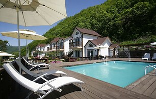 Forest of Color Pension