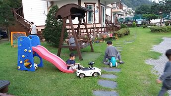 Forest of Color Pension