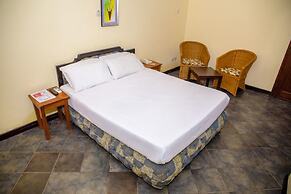 Saadani Tourist Center - Hostel