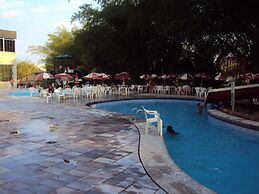 Apartamento Grand Dolphin - Férias em Caldas Novas