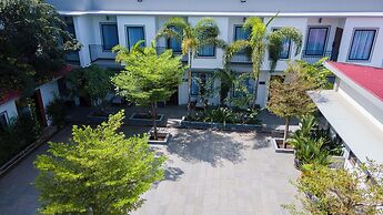 Green Amazon Residence Hotel