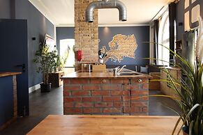 Blue Doors Hostel KTV