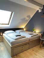 Blue Doors Hostel KTV