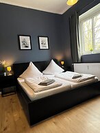 Blue Doors Hostel KTV