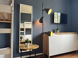 Blue Doors Hostel KTV