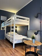 Blue Doors Hostel KTV