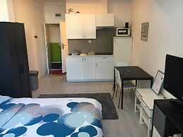 The Hague Short-Stay