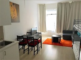 The Hague Short-Stay