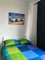 The Hague Short-Stay