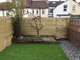 Luxury Victorian Garden Apartment