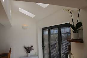 Luxury Victorian Garden Apartment