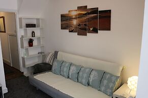 Luxury Victorian Garden Apartment