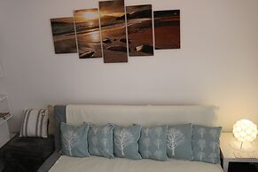 Luxury Victorian Garden Apartment