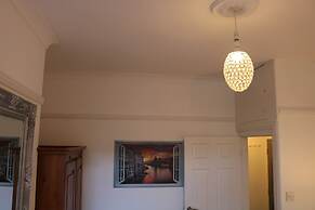 Luxury Victorian Garden Apartment