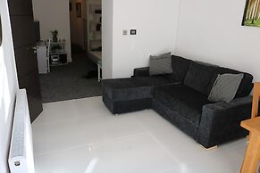 Luxury Victorian Garden Apartment