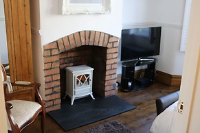 Luxury Victorian Garden Apartment