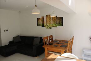 Luxury Victorian Garden Apartment