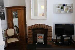 Luxury Victorian Garden Apartment