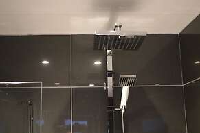 Luxury Victorian Garden Apartment