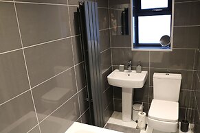 Luxury Victorian Garden Apartment