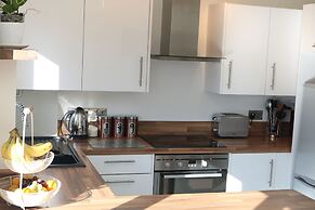 Luxury Victorian Garden Apartment