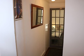 Luxury Victorian Garden Apartment