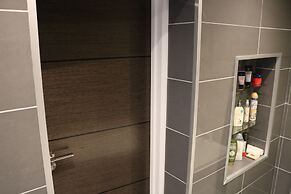 Luxury Victorian Garden Apartment