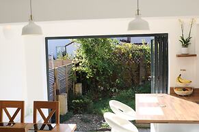 Luxury Victorian Garden Apartment