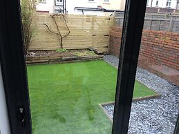 Luxury Victorian Garden Apartment