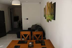 Luxury Victorian Garden Apartment