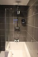 Luxury Victorian Garden Apartment