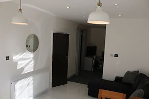 Luxury Victorian Garden Apartment