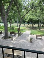 Horseshoe Riverside Lodge