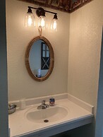 Horseshoe Riverside Lodge