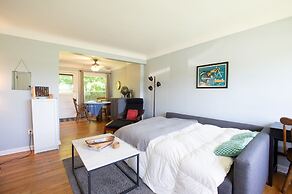 Two Bedroom West Stadium Bungalow - Unit 524