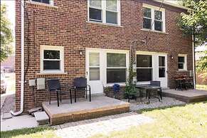 Two Bedroom West Stadium Bungalow - Unit 524