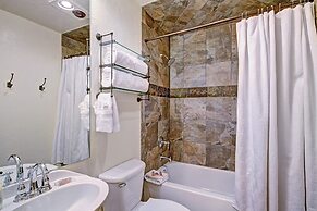 2609 Tenderfoot Lodge