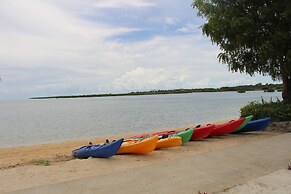 Landers Bay Resort & Spa Fiji - Adults Only