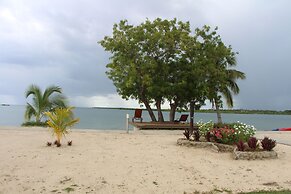 Landers Bay Resort & Spa Fiji - Adults Only