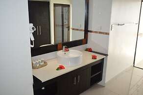 Landers Bay Resort & Spa Fiji - Adults Only