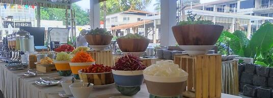 Combo Beach Hotel Samui