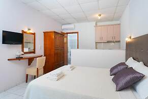 Kamelia & Semeli Hotel