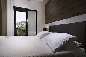 Kamelia & Semeli Hotel